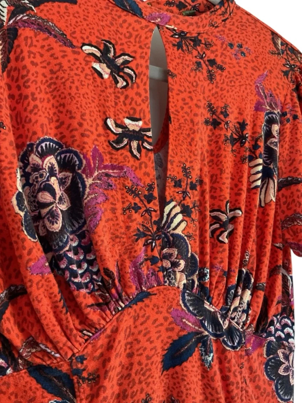 Free People “Hear Me Roar” Floral Keyhole Blouse – Size S - Picture 4 of 8